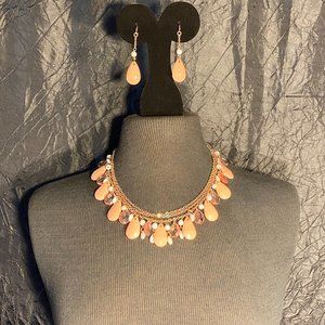 Gold tone metal necklace with Peach tones